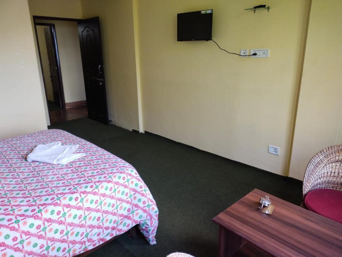 דרג'ילינג Hotel Himalaya Residency Kanchenjunga View מראה חיצוני תמונה