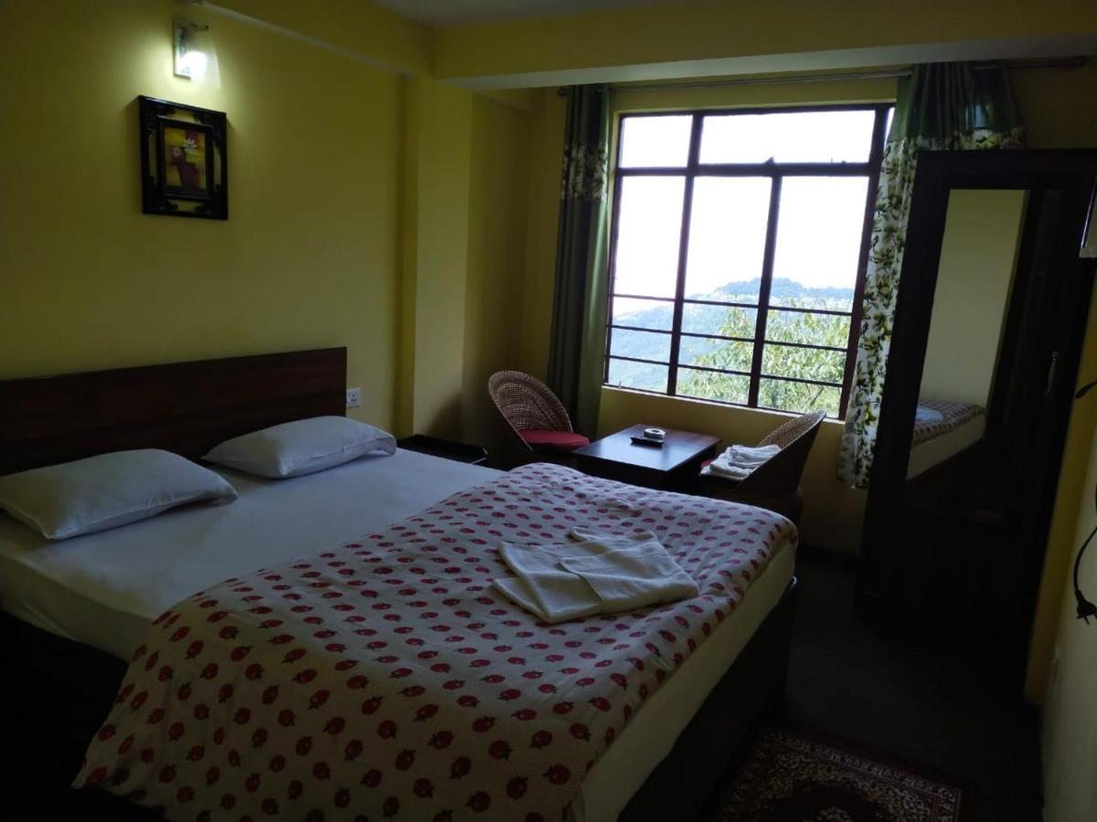 דרג'ילינג Hotel Himalaya Residency Kanchenjunga View מראה חיצוני תמונה