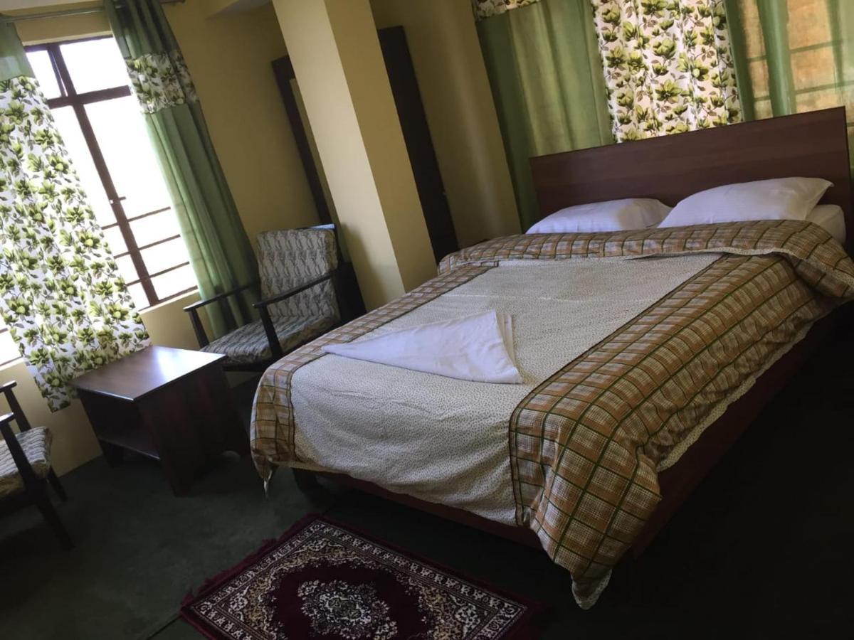 דרג'ילינג Hotel Himalaya Residency Kanchenjunga View מראה חיצוני תמונה