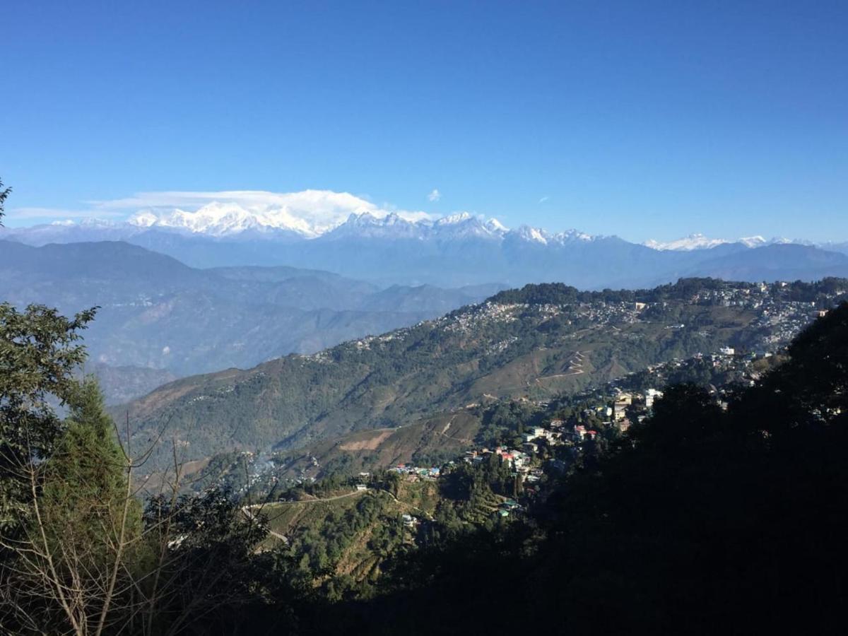 דרג'ילינג Hotel Himalaya Residency Kanchenjunga View מראה חיצוני תמונה