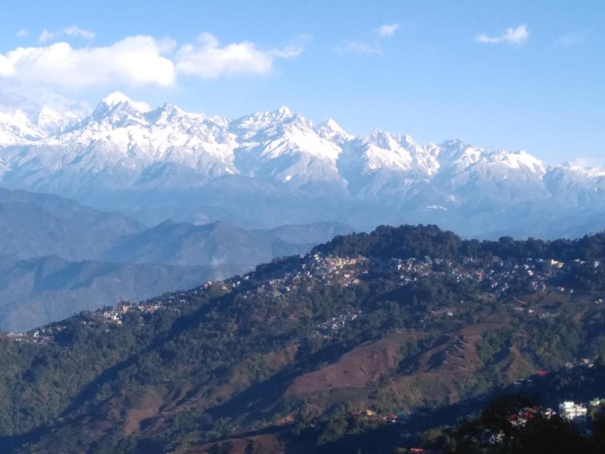 דרג'ילינג Hotel Himalaya Residency Kanchenjunga View מראה חיצוני תמונה