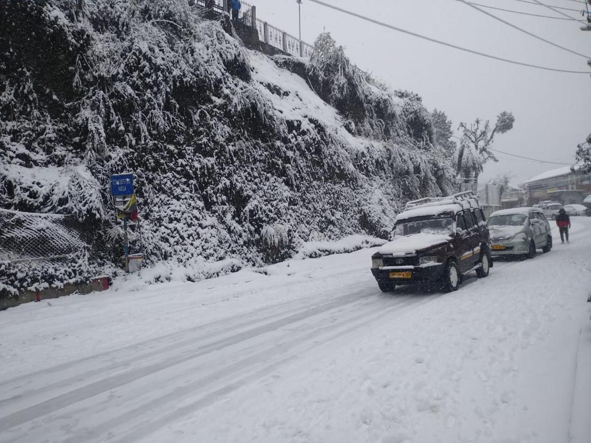 דרג'ילינג Hotel Himalaya Residency Kanchenjunga View מראה חיצוני תמונה