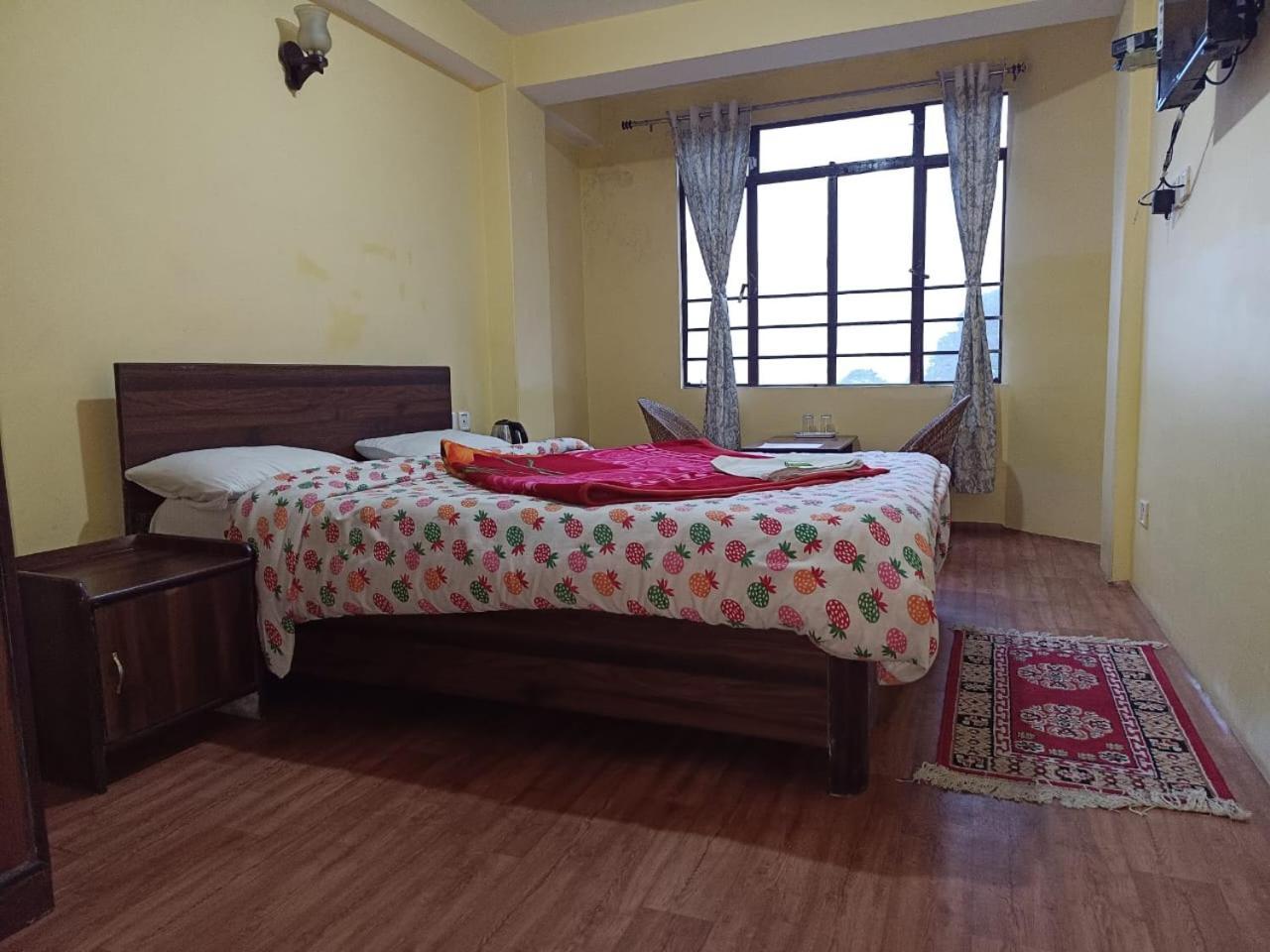 דרג'ילינג Hotel Himalaya Residency Kanchenjunga View מראה חיצוני תמונה